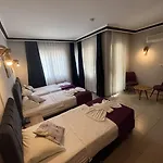 Hotel Lunay
