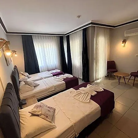 Lunay Hotel