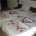 Lunay Hotell